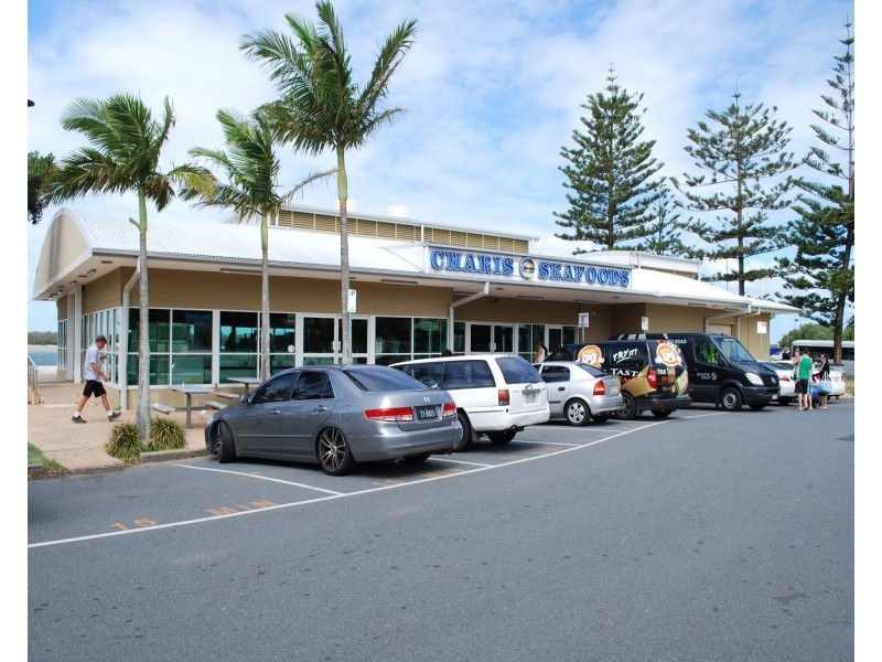 8 Sunshine Court, Labrador QLD 4215