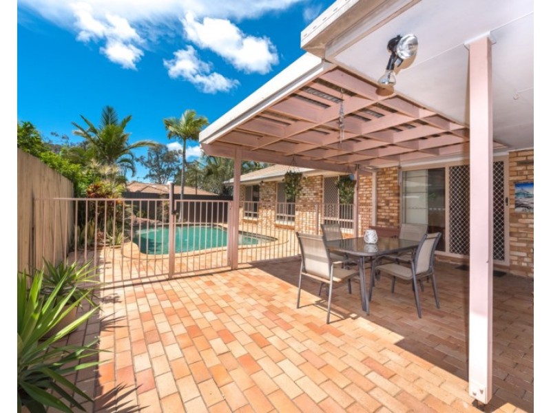 260 Mildura Drive, Helensvale QLD 4212