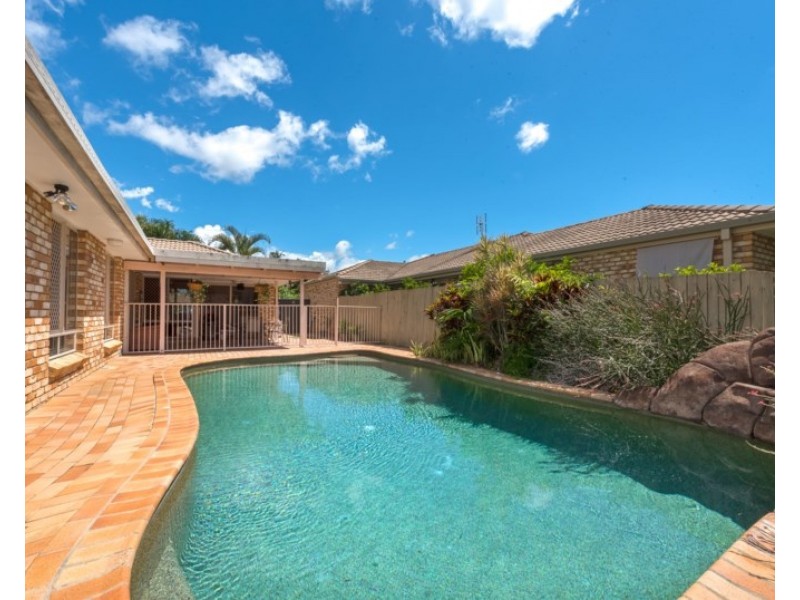 260 Mildura Drive, Helensvale QLD 4212