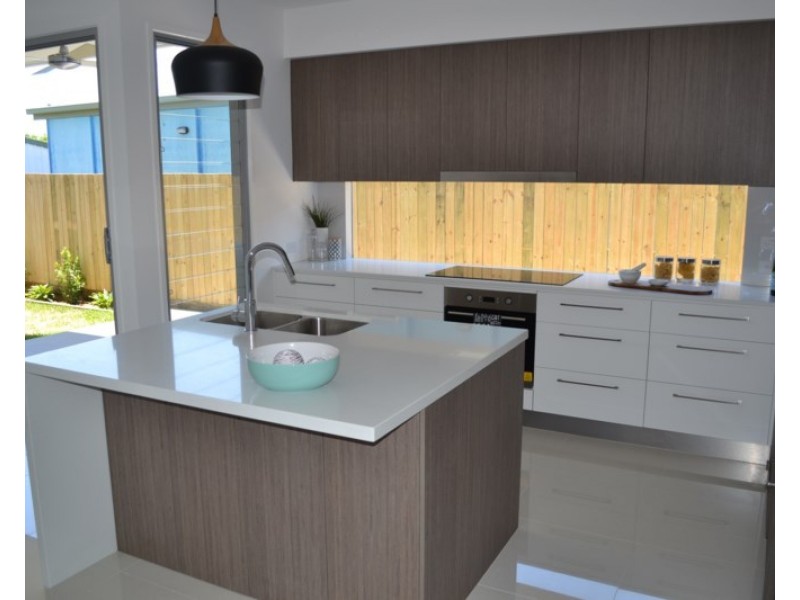 1/15 Eider Avenue, Paradise Point QLD 4216