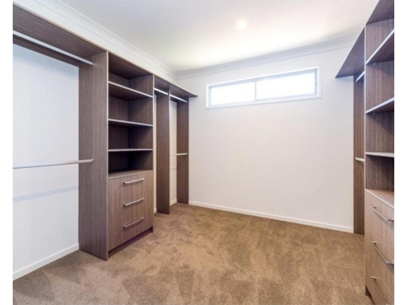 1/15 Eider Avenue, Paradise Point QLD 4216