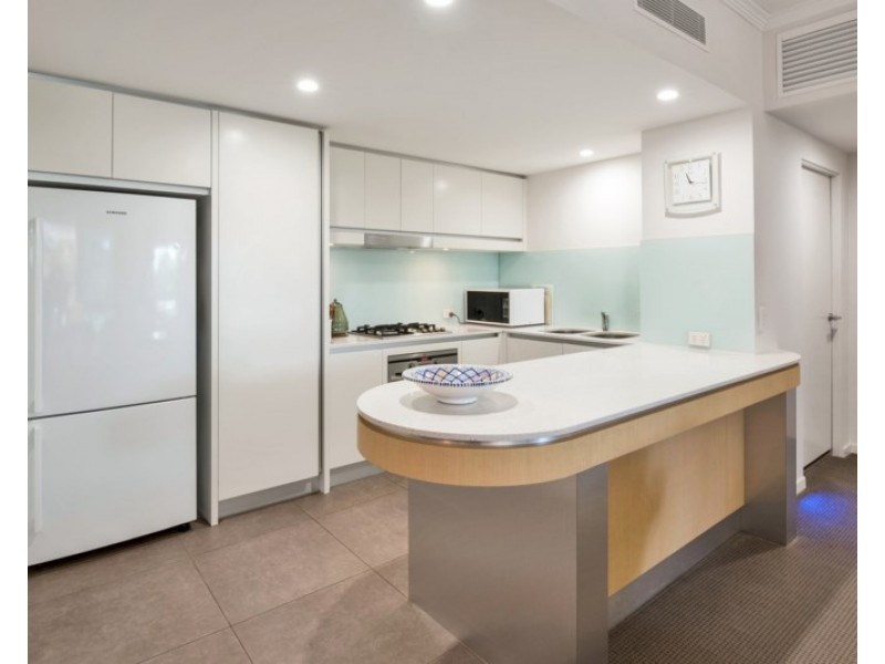 i3/20-28 Bayview Street, Runaway Bay QLD 4216