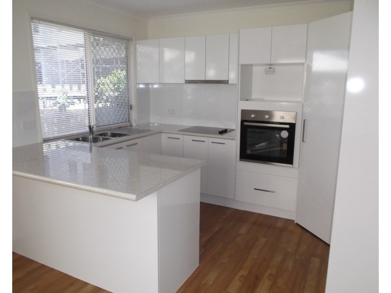 2/2 Cawthray Street, Biggera Waters QLD 4216