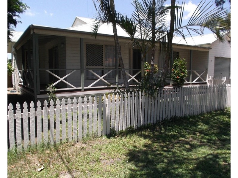 2/2 Cawthray Street, Biggera Waters QLD 4216