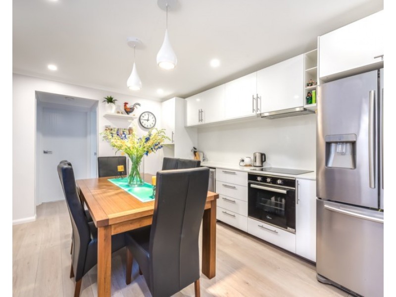 1/8 Nankeen Avenue, Paradise Point QLD 4216