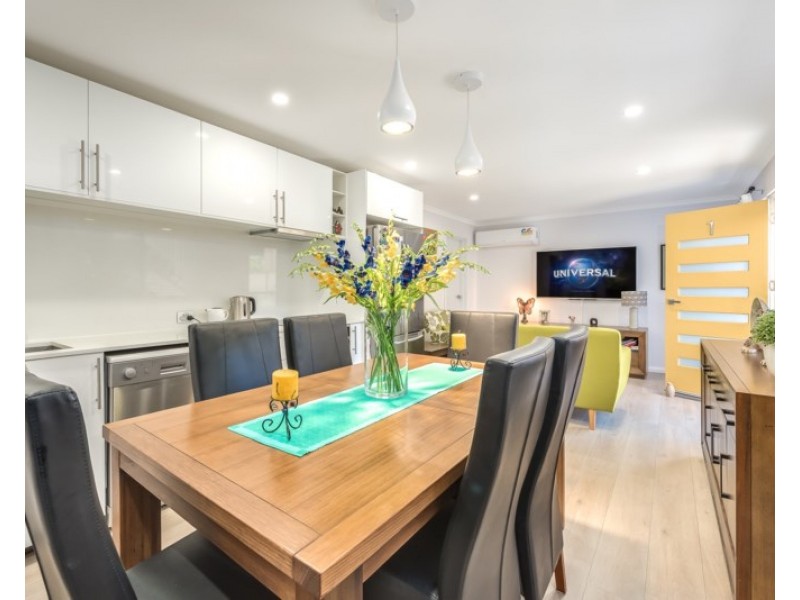 1/8 Nankeen Avenue, Paradise Point QLD 4216