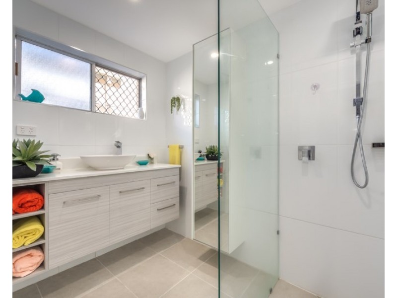 1/8 Nankeen Avenue, Paradise Point QLD 4216