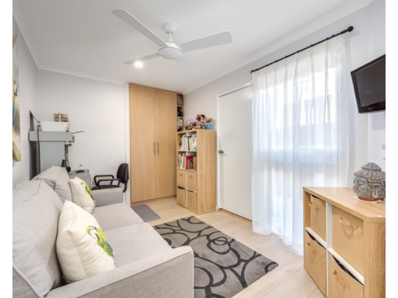 1/8 Nankeen Avenue, Paradise Point QLD 4216