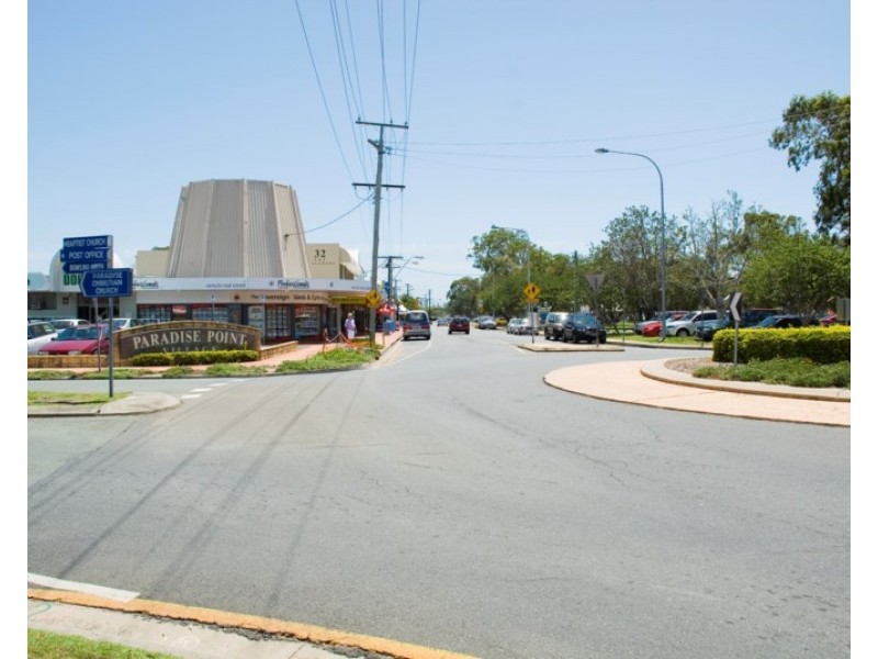 1/8 Nankeen Avenue, Paradise Point QLD 4216