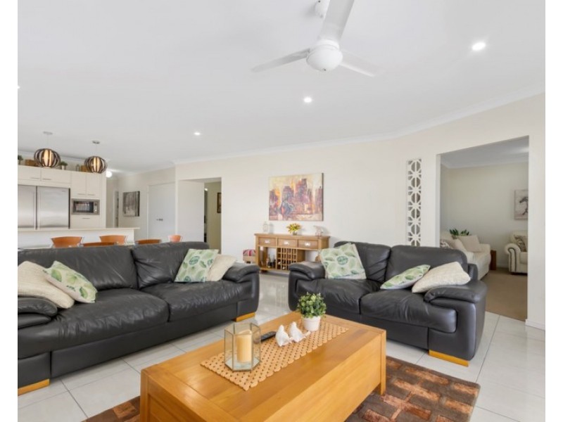 13 Mountain View Parade, Maudsland QLD 4210