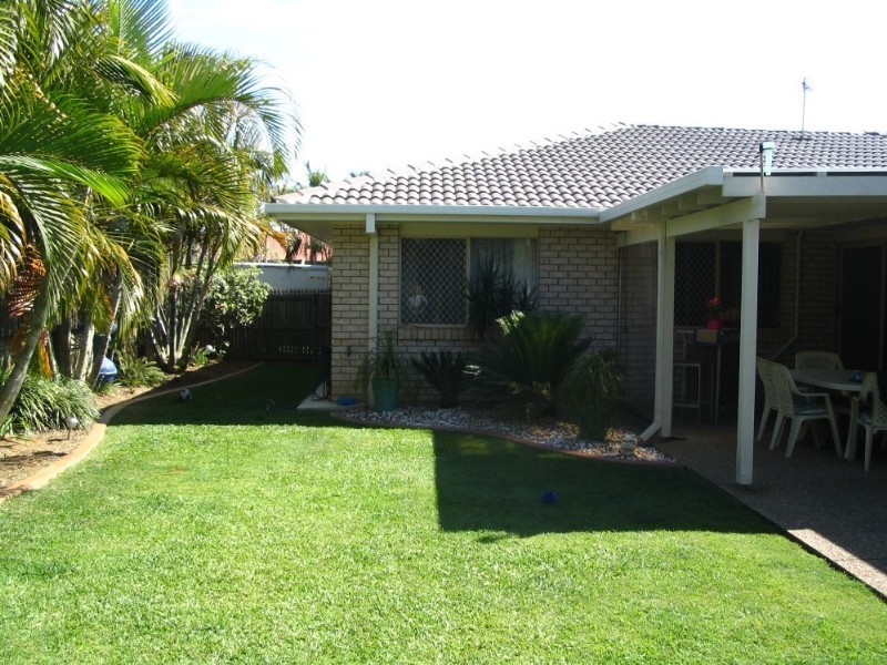 8 Clubhouse Drive, Arundel QLD 4214