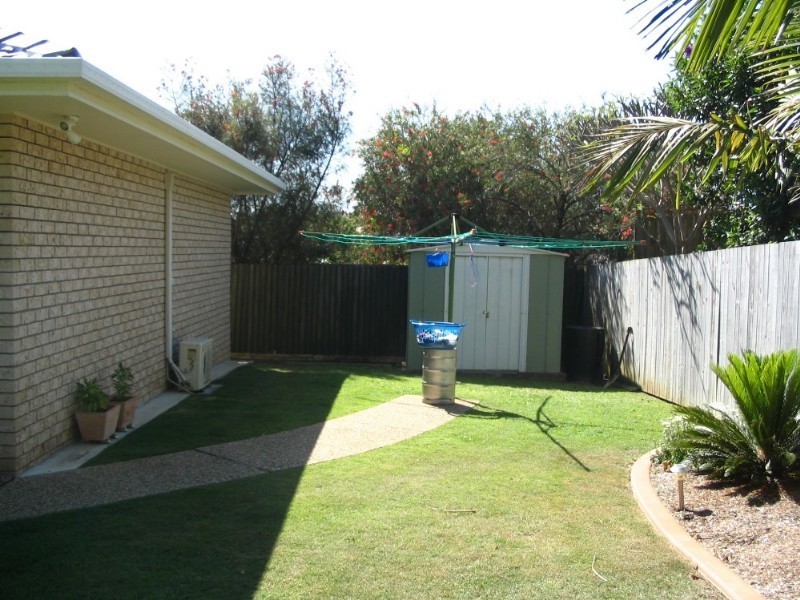 8 Clubhouse Drive, Arundel QLD 4214