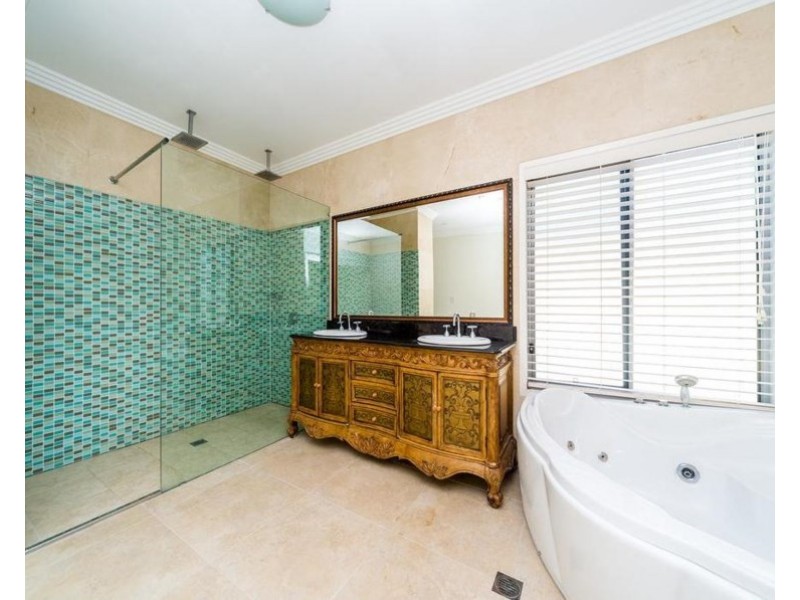 72 Graywillow Boulevard, Oxenford QLD 4210