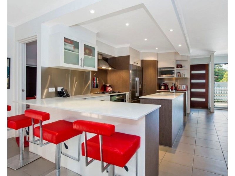 55 Nalkari Street, Coombabah QLD 4216