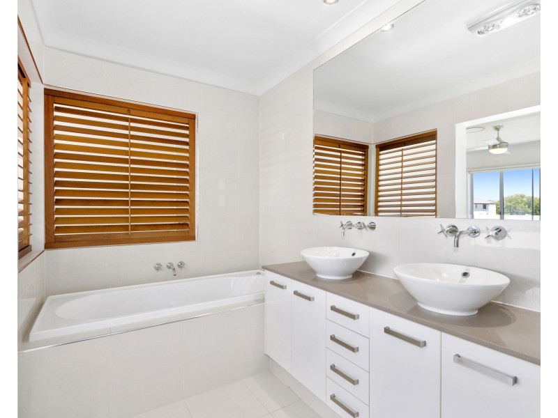 1/15 South Quay Drive, Biggera Waters QLD 4216