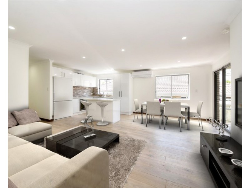 1/11 Bellagio Crescent, Coomera QLD 4209