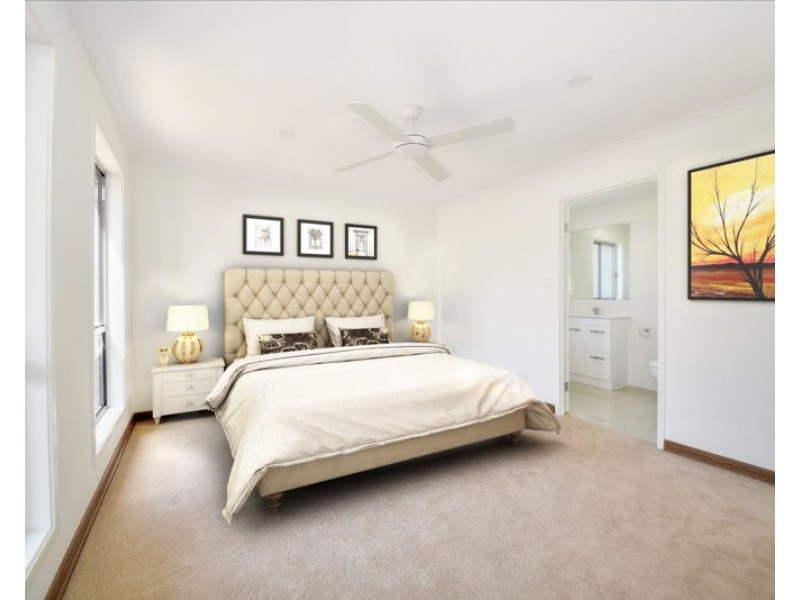 1/11 Bellagio Crescent, Coomera QLD 4209