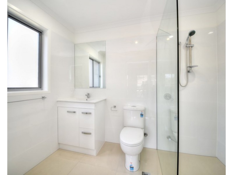 1/11 Bellagio Crescent, Coomera QLD 4209