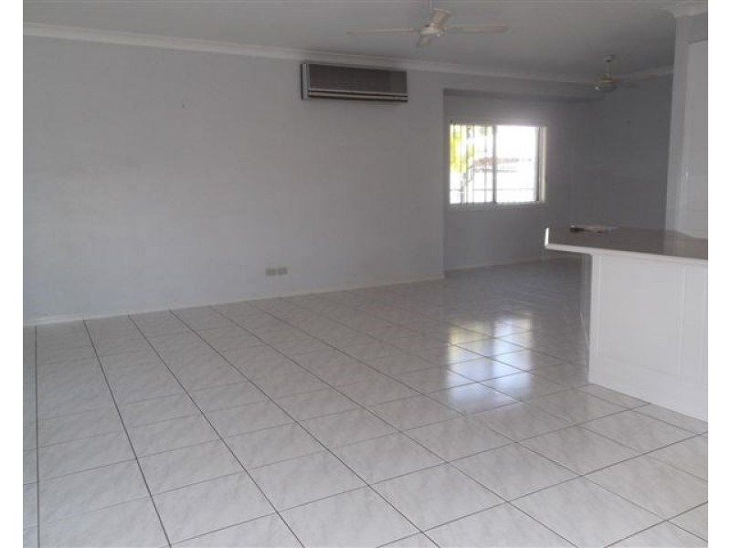 23 Anchorage Way, Biggera Waters QLD 4216