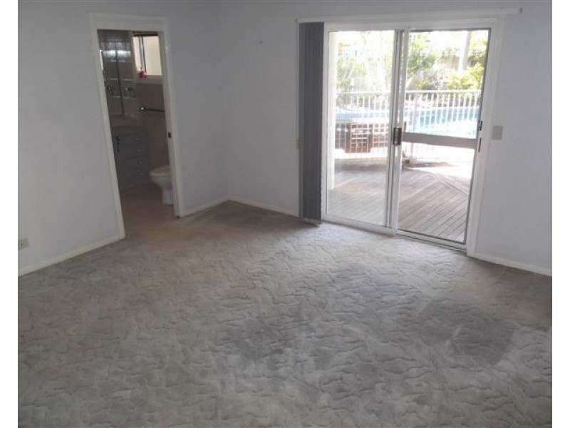 23 Anchorage Way, Biggera Waters QLD 4216