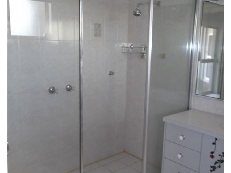 23 Anchorage Way, Biggera Waters QLD 4216