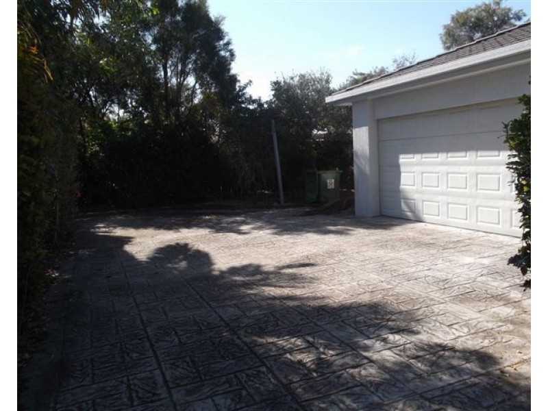 23 Anchorage Way, Biggera Waters QLD 4216