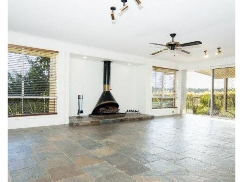 2 Dubbo Court, Helensvale QLD 4212