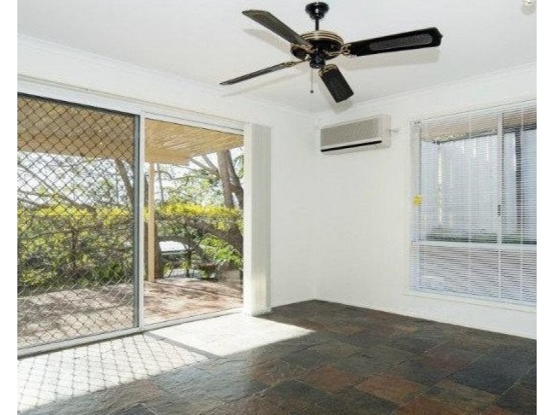 2 Dubbo Court, Helensvale QLD 4212