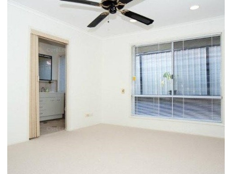 2 Dubbo Court, Helensvale QLD 4212