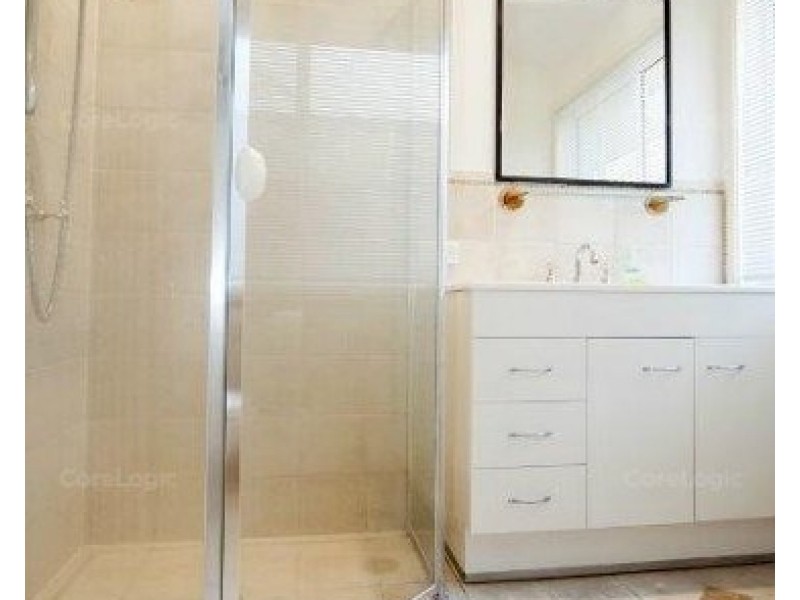 2 Dubbo Court, Helensvale QLD 4212