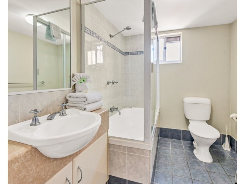 48/484-488 Marine Parade, Biggera Waters QLD 4216