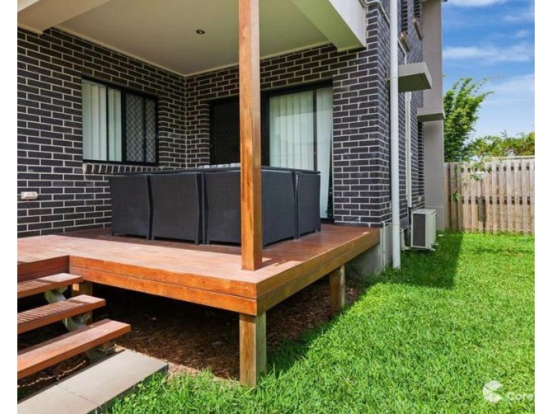 2/26 Ocean Street, Runaway Bay QLD 4216