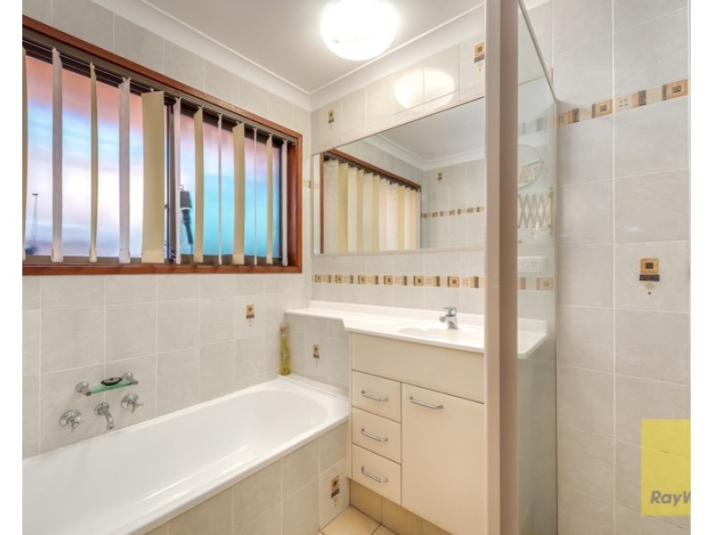 7 Magellan Avenue, Hollywell QLD 4216