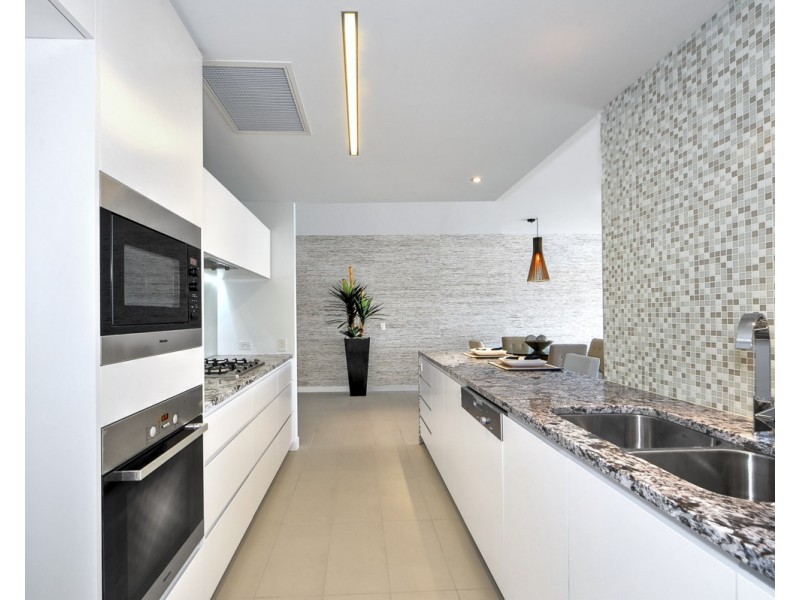 3407/4 Marina Promenade, Paradise Point QLD 4216