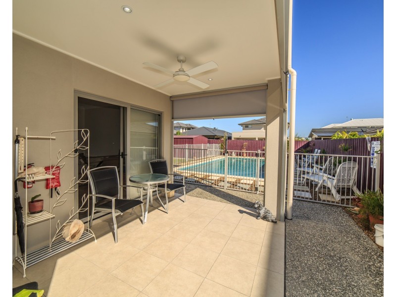 8 Benetti Crescent, Hope Island QLD 4212