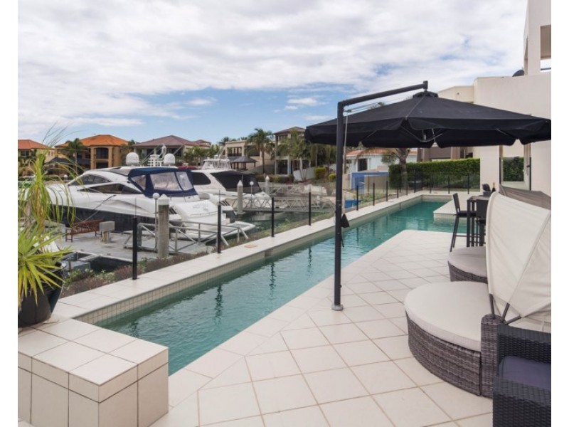 18-20 The Sovereign Mile, Sovereign Islands QLD 4216