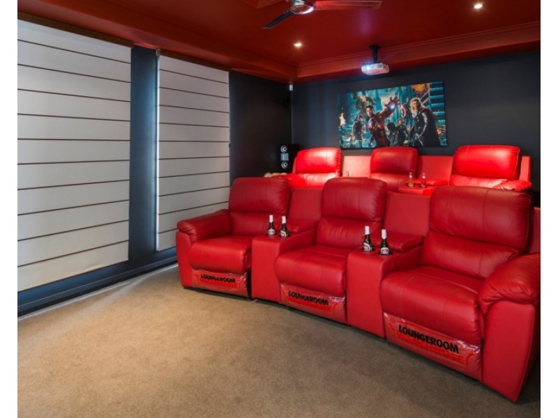 18-20 The Sovereign Mile, Sovereign Islands QLD 4216