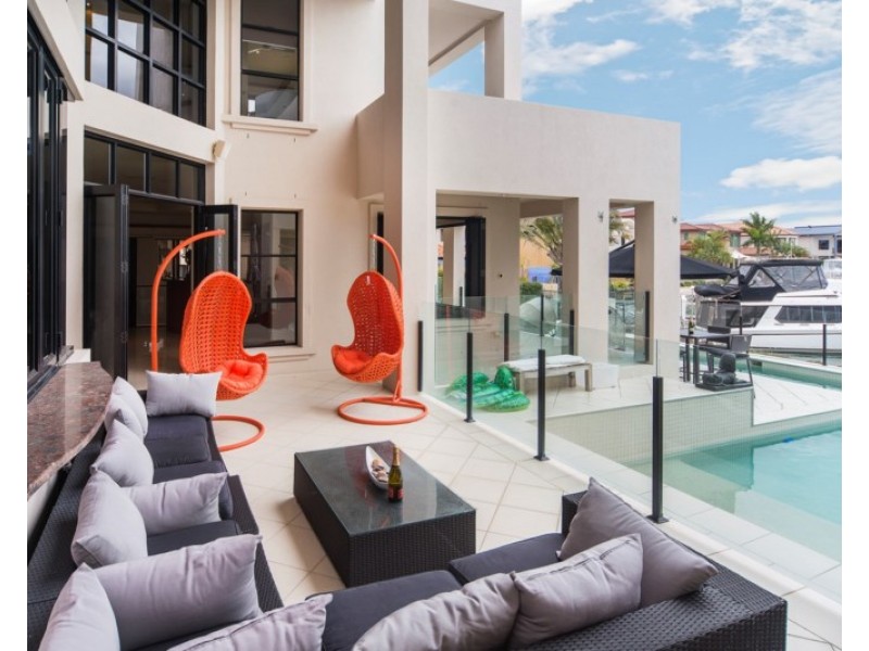 18-20 The Sovereign Mile, Sovereign Islands QLD 4216