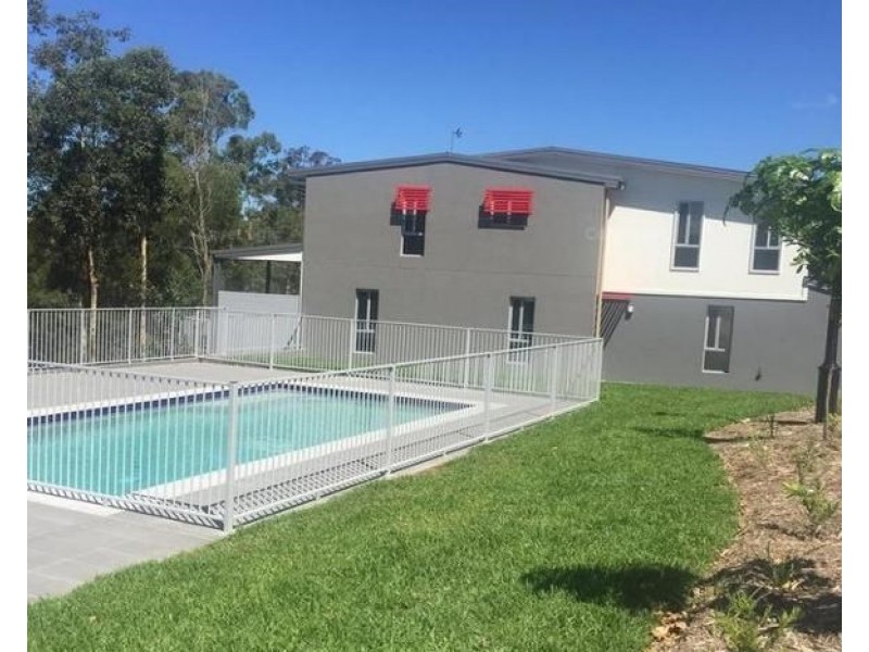 15/37 Witheren Circuit, Pacific Pines QLD 4211