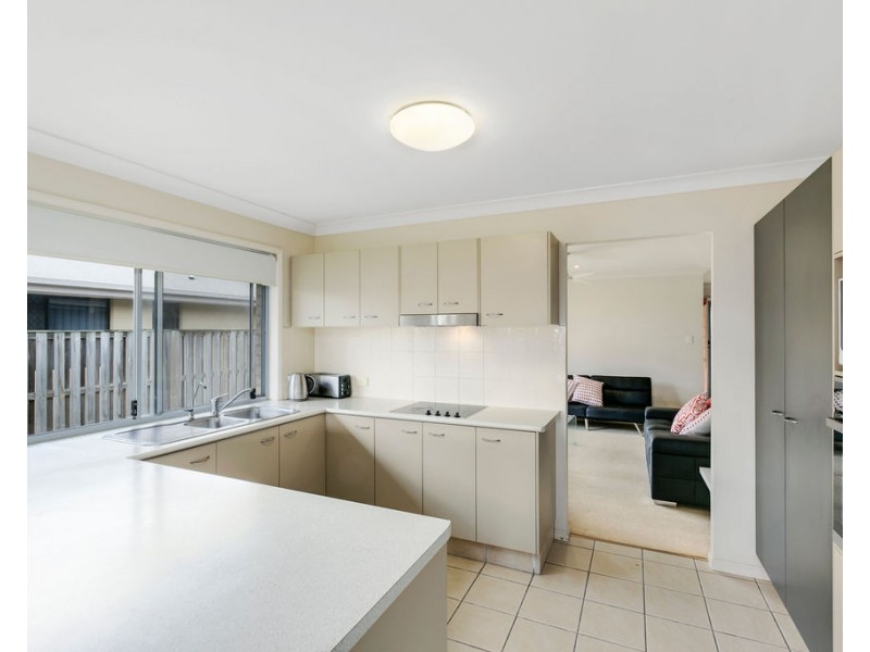 19 Tomah Street, Pacific Pines QLD 4211