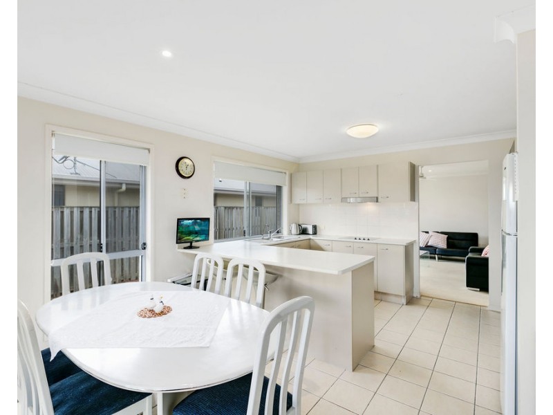 19 Tomah Street, Pacific Pines QLD 4211