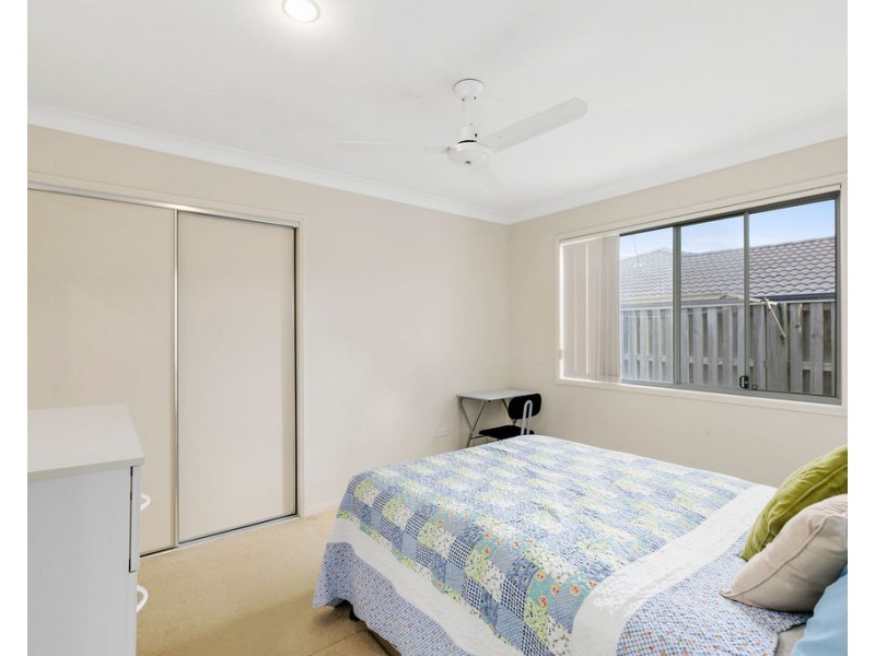 19 Tomah Street, Pacific Pines QLD 4211
