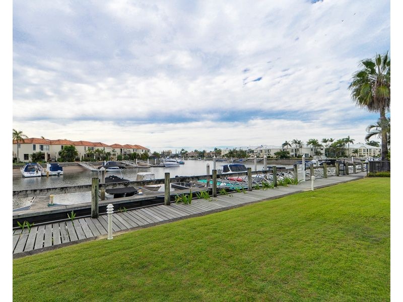 27/75 Morala Avenue, Runaway Bay QLD 4216