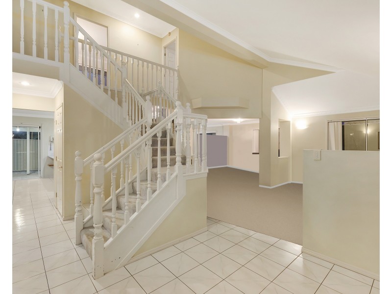 1 Greenwood Court, Parkwood QLD 4214