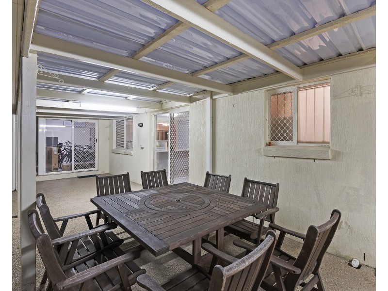 1 Greenwood Court, Parkwood QLD 4214