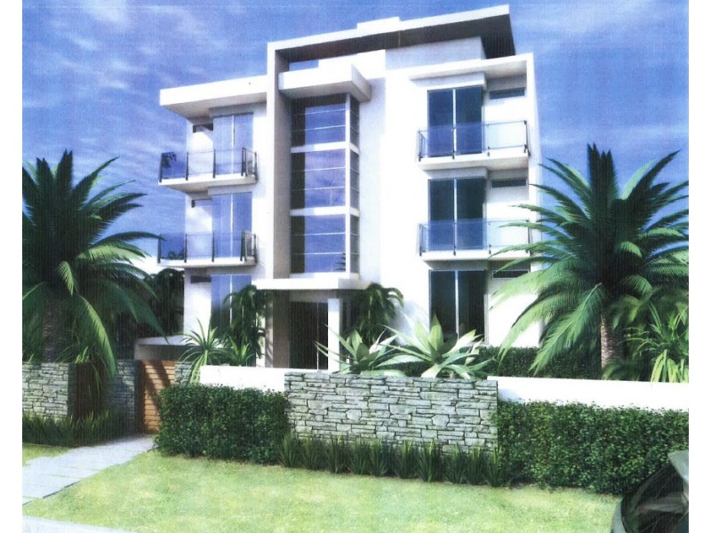 13 Canal Avenue, Runaway Bay QLD 4216