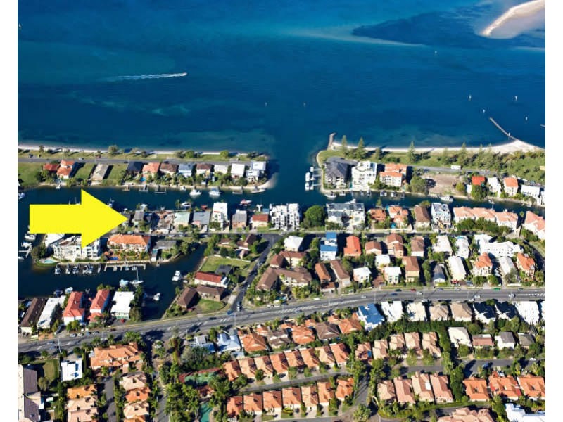 13 Canal Avenue, Runaway Bay QLD 4216