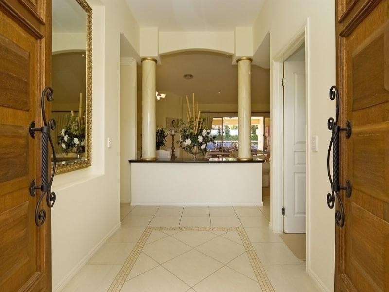 6 Torquay Place, Arundel QLD 4214