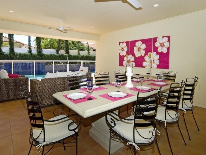 6 Torquay Place, Arundel QLD 4214