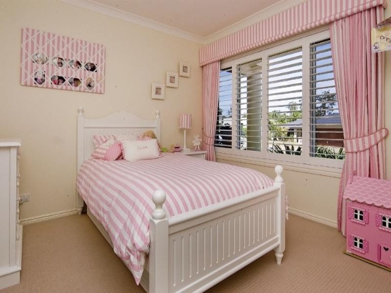 6 Torquay Place, Arundel QLD 4214